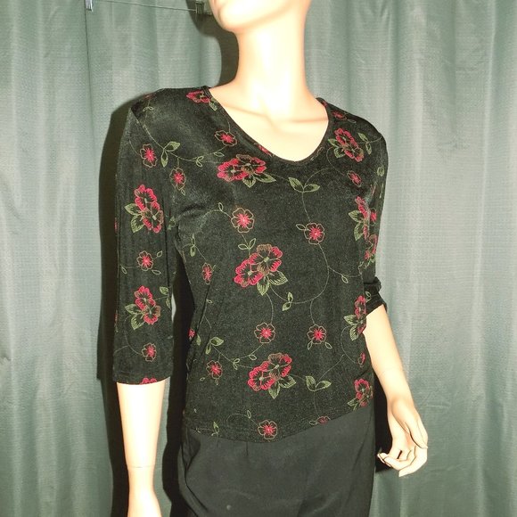 Briggs New York Long Sleeve Floral Blouse. - Picture 3 of 5